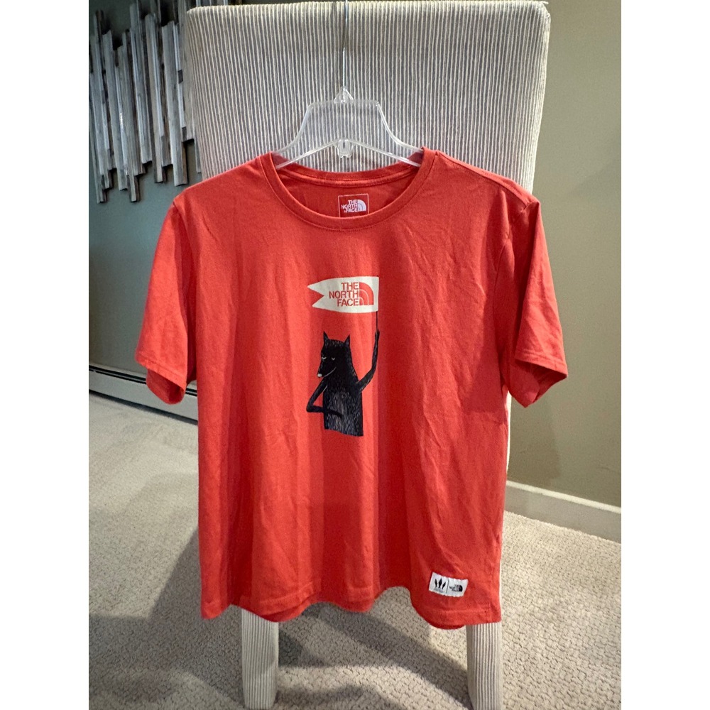 The North Face Womens Red Wolf Graphic T-Shirt 2 Fish Designs Relaxed Fit XL